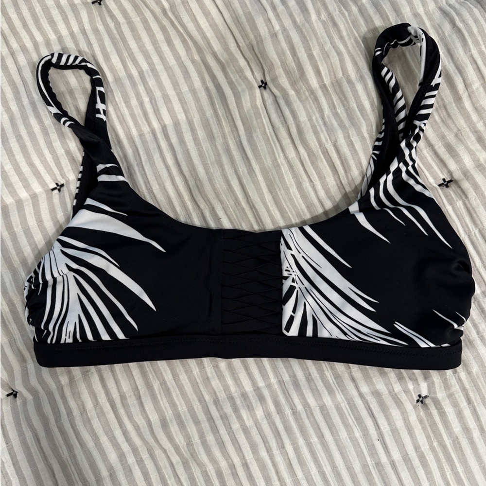 Athleta black bikini top / size small / black